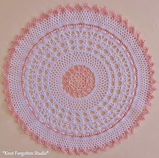 Christmas Shells Doily