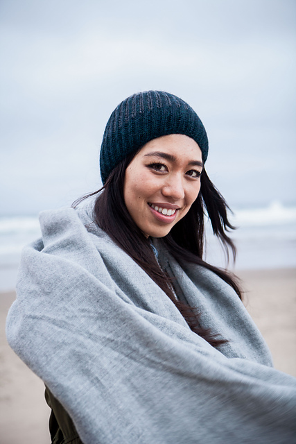 Two-tone brioche hat