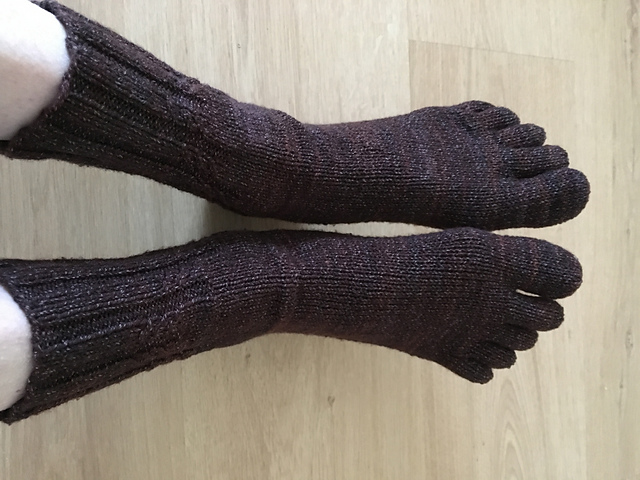 Lapsing Tendrils Toe-socks