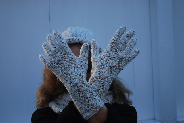 Hat and cowl and gloves