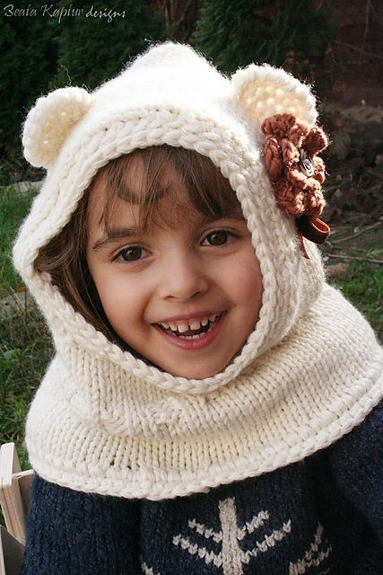 Finnie Bear Hooded Cowl