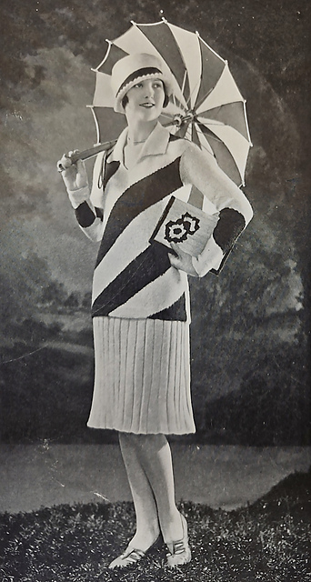Lady's Slip-over Sweater No. 2201