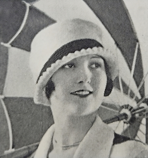 Lady's Hat No. 2201