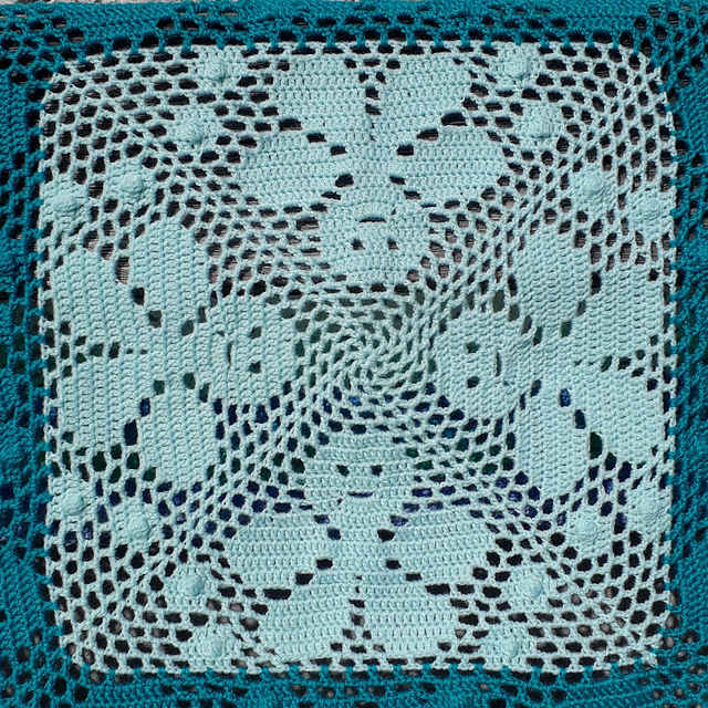 KOBRI Nr 8 Baby Blanket