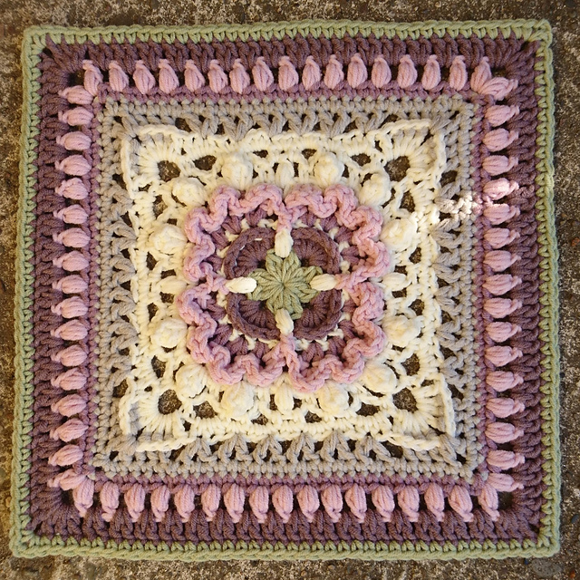 Viktoria Afghan Square
