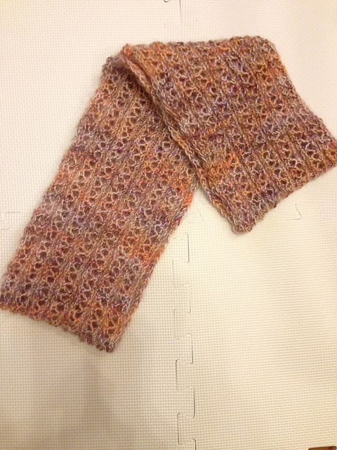 Lacey Round Scarf（すかし模様のラウンドスカーフ）