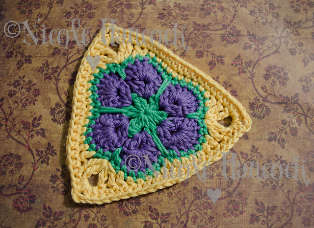 Ravelry: petal African flower triangle pattern by Nicole Hancock