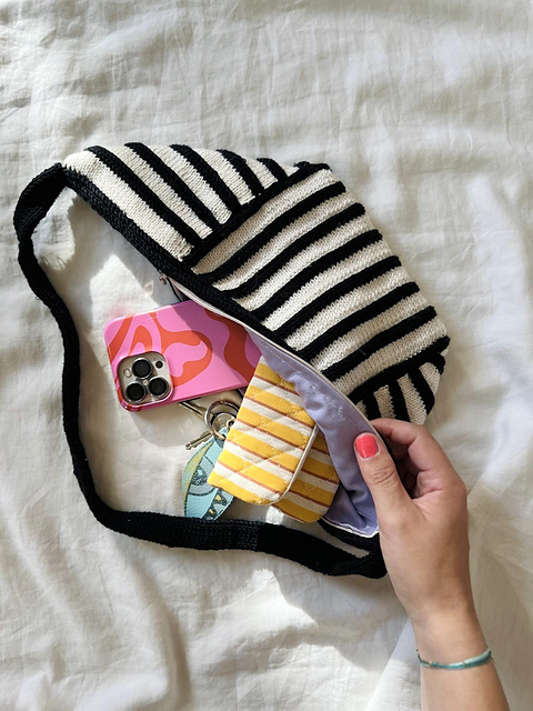 Lars Crossbody Bag
