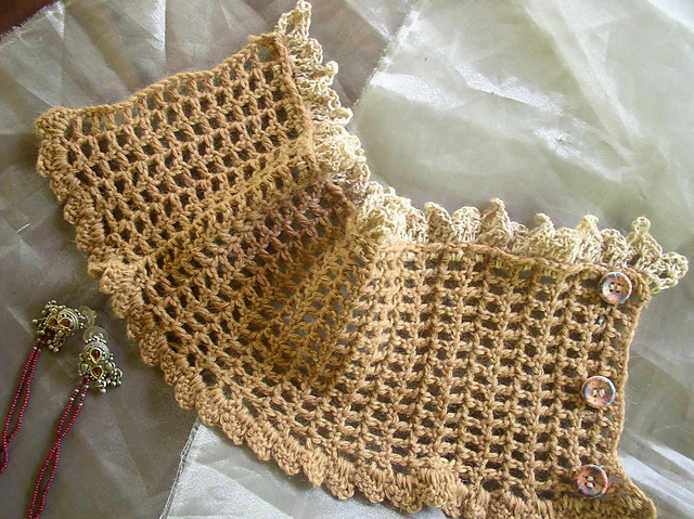 Silky Camel Lace Neck Warmer