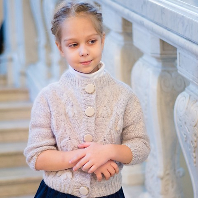Winter garden cardigan