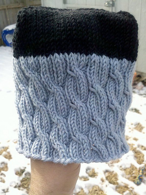 Fitted hat with cabled brim