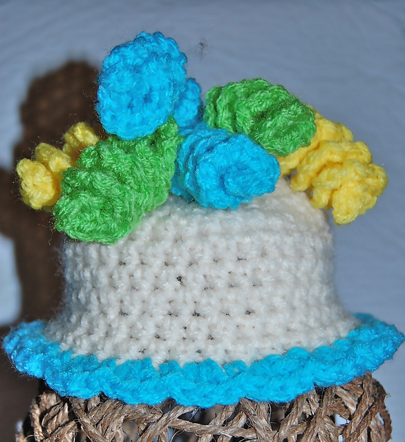 Curly Q Hat