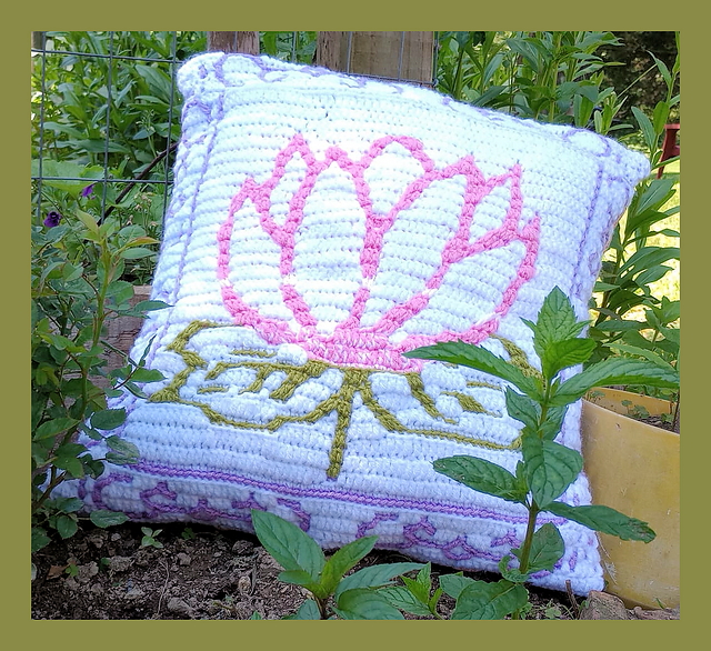 Mosaic Birth flowers waterlily