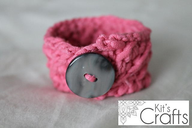 T-Shirt Yarn Star Bracelet