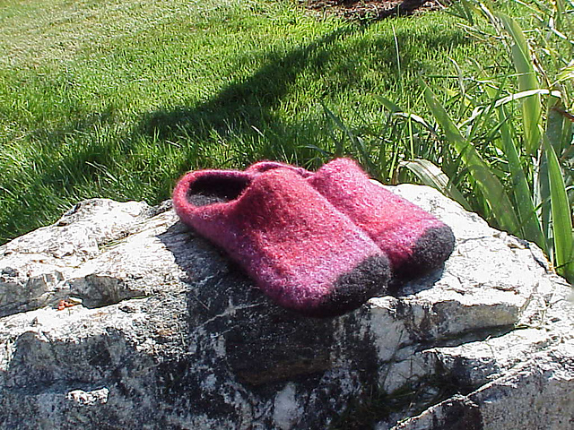 Ravelry: Easier Clogs for Wm & Men pattern by Kris Basta - Kriskrafter, LLC