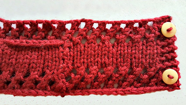 Lattice Lacy Gift Cozy