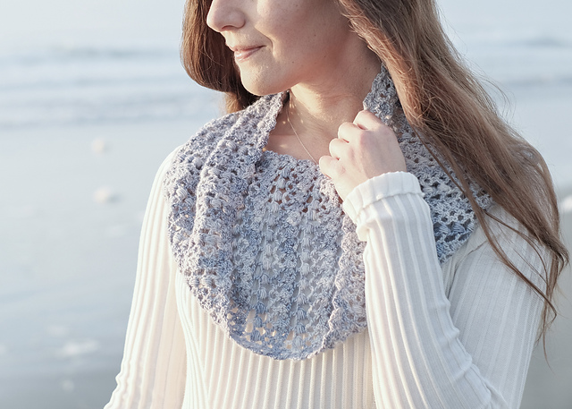 Pebbles and Sand Cowl and Stole