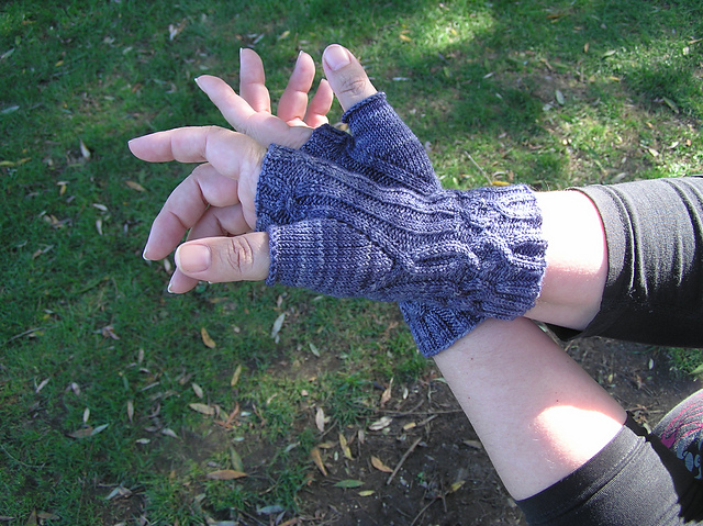 Elle's Cable Cuffed Mitts