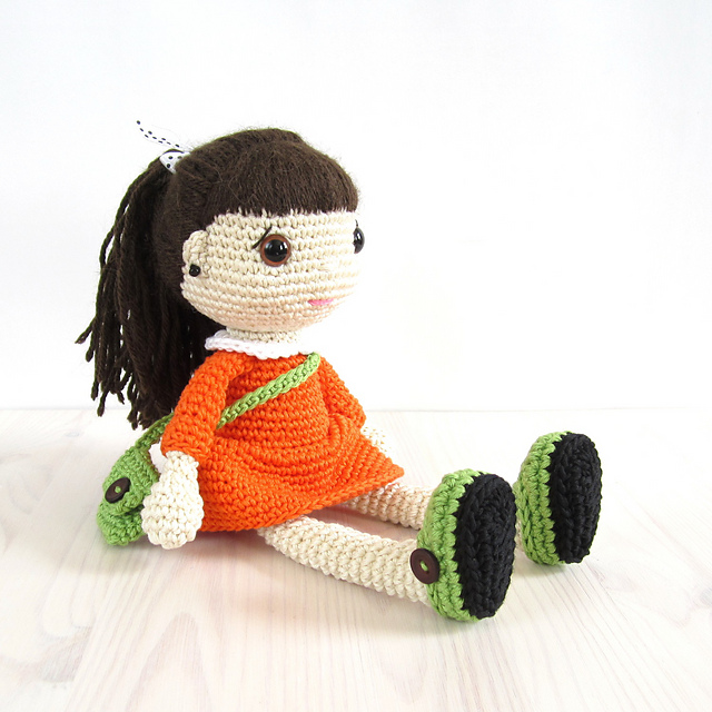 Doll - Girl in a dress with a messenger bag