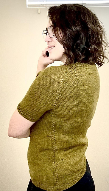 Ravelry: Rosemary Gin & Tee pattern by Chuffed Crow Creations