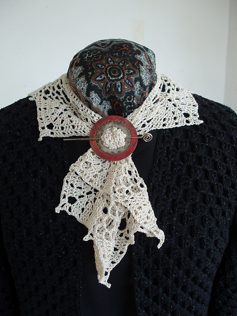Lotus Lace Collar