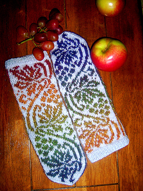 Grapevine Mittens