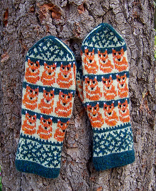 Tiny Foxes Mittens