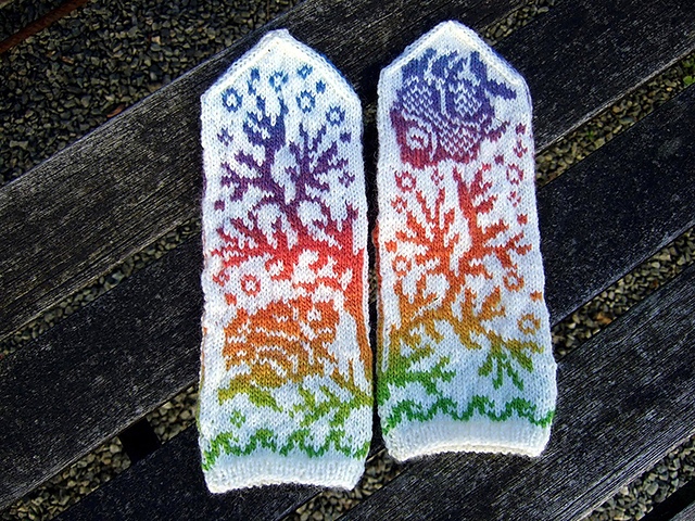 Coral Reef Mittens