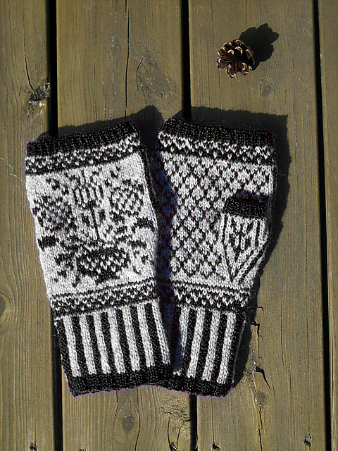 Thistle Mitts