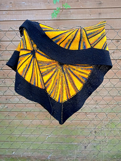 Snitch Pattern Ravelry: Golden Snitch pattern by Natalia Moreva