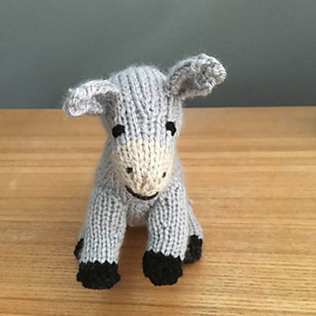 Ravelry Donkey pattern by Zoë Halstead