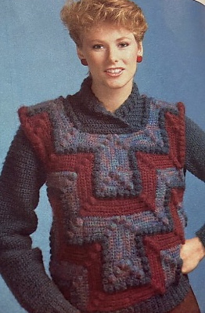Cluster square pullover