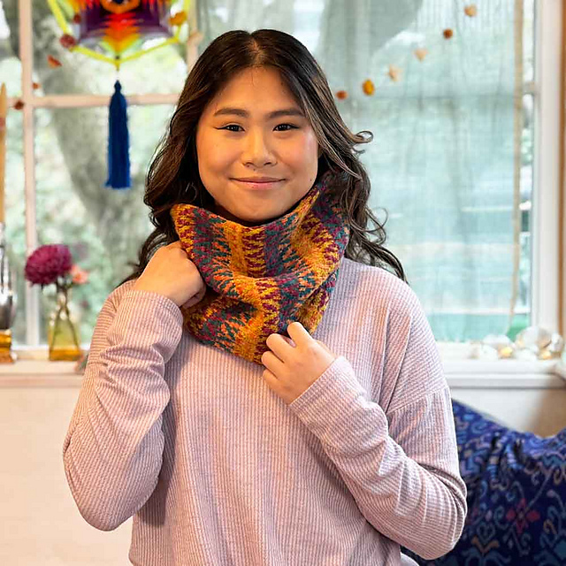 Crosscut Cowl