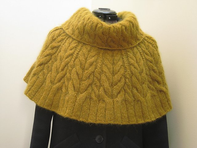 p.55 Short Cabled Poncho