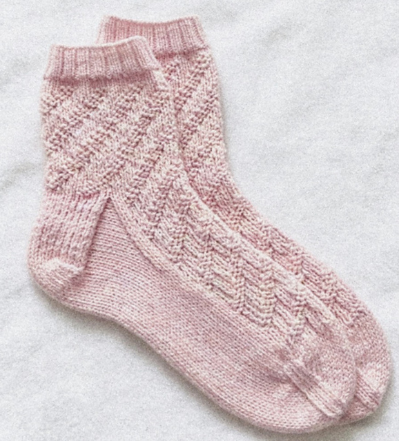 Diagonal Rib Socks