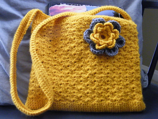 Sunny Shell Purse