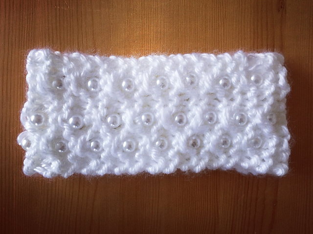 Tricot bandeau perlé glamour