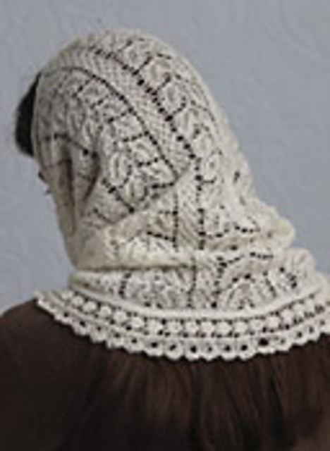 Holly Berry Cowl