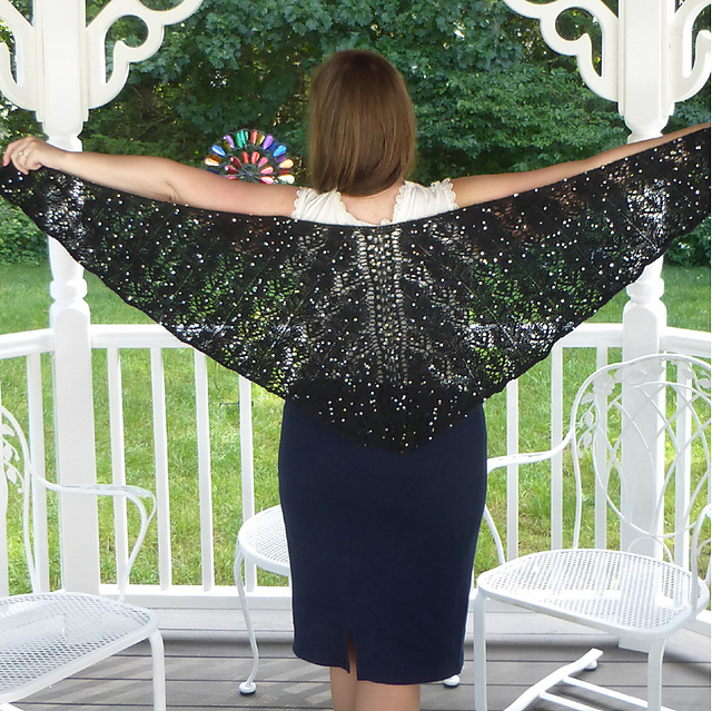 Ravelry: Pennate pattern by Caroline Steinford