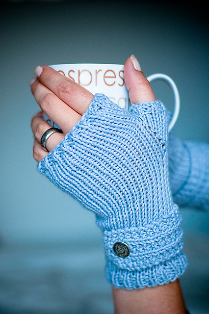 Fable Fingerless Mitts