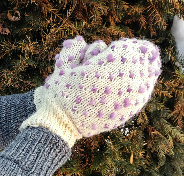 Ravelry: Sheep Thrum Mittens pattern by Christa Wales