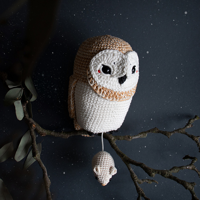 Ravelry: Barn Owl Olivia pattern by Lydia Tresselt