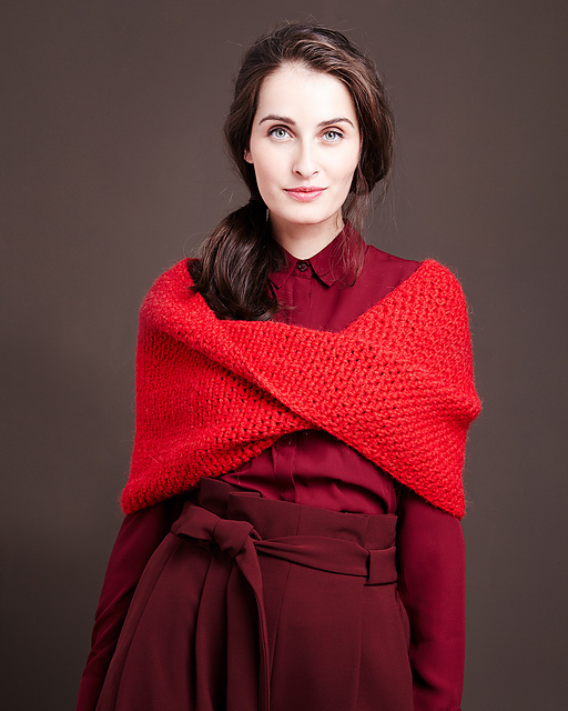 Shoulder Loop (06/01) by Molla Mills