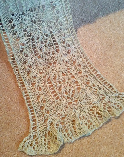 Mini-Scarf with Frill