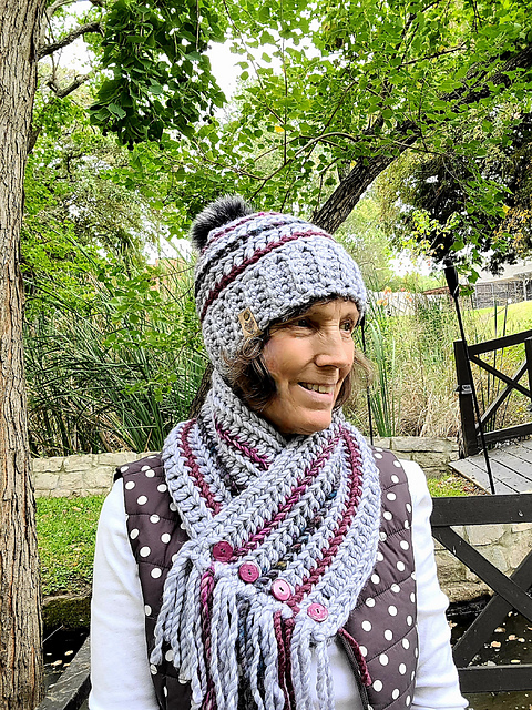 Chunky Stripes Hat and Scarf
