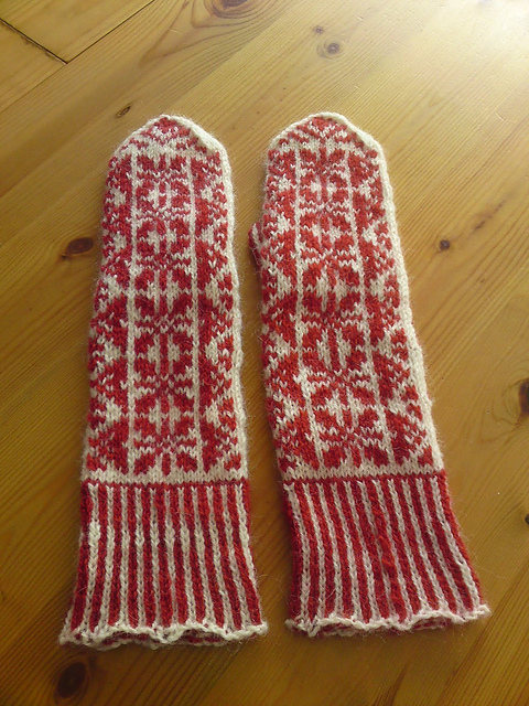 Scandinavian Mittens