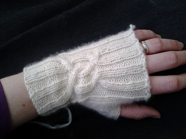 Twisted Fingers (fingerless)