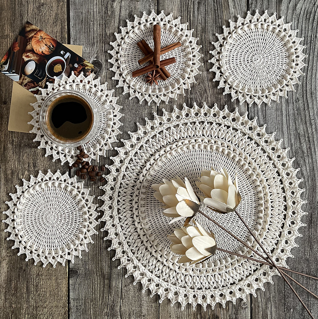 Ravelry: Alexandria (Coaster Set) pattern by Natalia Lapshina
