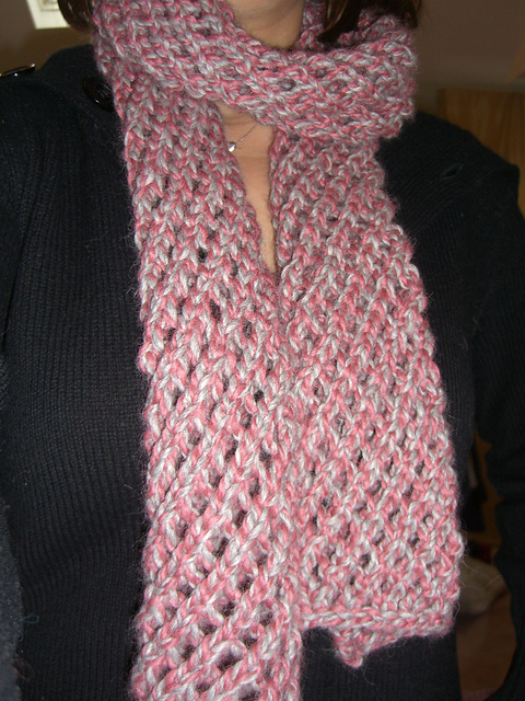 Lattice Scarf