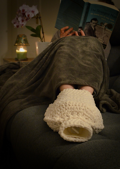 Toasty Toes: Water Bottle Cover